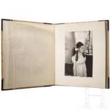 Joseph Goebbels - Geschenkfotoalbum zu seinem 42. Geburtstag 1939 mit 27 Aufnahmen seiner Kinder - photo 7