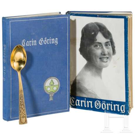 Hermann Göring - Dessertlöffel aus dem Tafelsilber von Carinhall sowie zwei Ausgaben von "Carin Göring" - photo 1