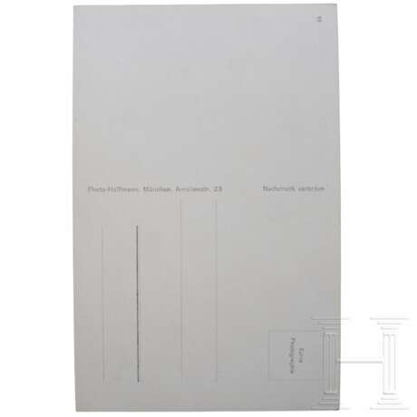 Hermann Göring - eigenhändige Tintenunterschrift auf Hoffmannpostkarte - photo 2