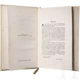 Adolf Hitler - in Pergament gebundene Erstausgabe "Mein Kampf", Band 1, Nummer "10", mit eigenhändiger Widmung an Emil Maurice 1925 - photo 6