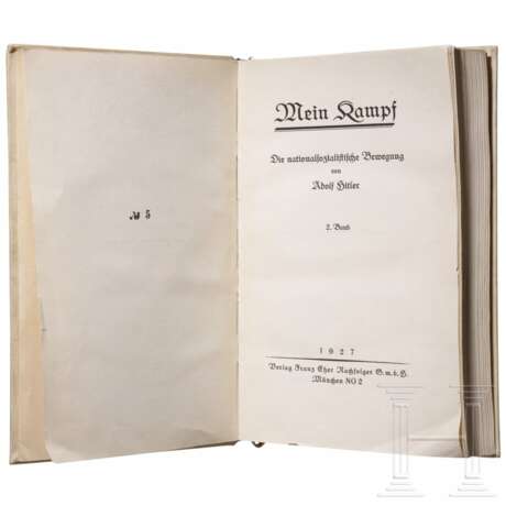 Adolf Hitler - in Pergament gebundene Erstausgabe "Mein Kampf", Band 2, Nummer "5", mit eigenhändiger Widmung an Emil Maurice 1927 - Foto 4