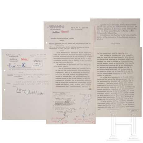 Hans Heinrich Lammers - Abschrift des "Geheim!"-Schreibens an den Reichsfinanzminister mit eigenhändig signiertem "Geheim!"-Übersendungsschreiben an den Reichswirtschaftsminister, je 30.04.1943 - photo 1