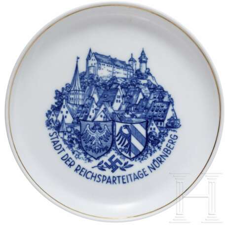 Meissenteller "Stadt der Reichsparteitage Nürnberg" - Foto 1
