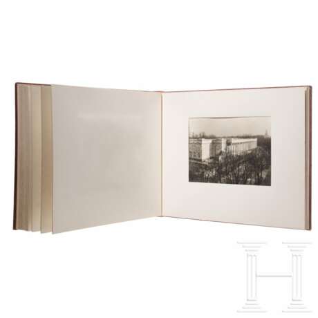 Geschenkbildband anlässlich der Eröffnung des Münchner "Hauses der Kunst" - фото 10