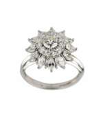 Produktkatalog. Bague en or avec diamants. 