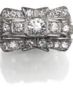 Übersicht. Ring mit Brillanten