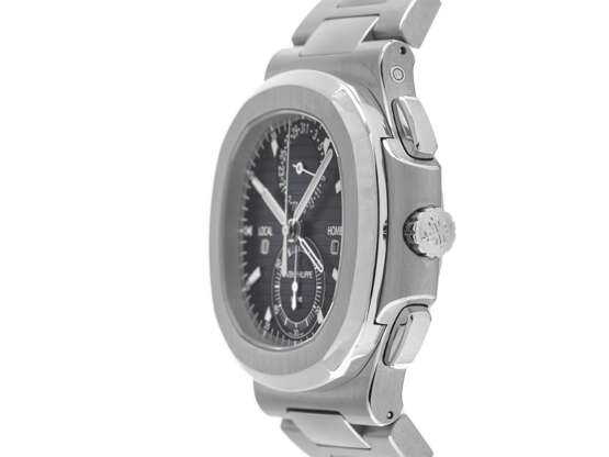 Patek Philippe Nautilus Travel Time - photo 2