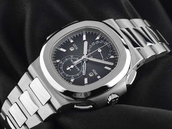 Patek Philippe Nautilus Travel Time - photo 6