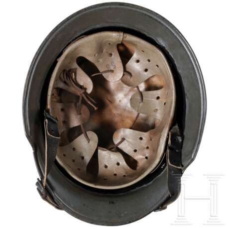 Stahlhelm M 34 für die Polizei mit beiden Abzeichen - photo 3