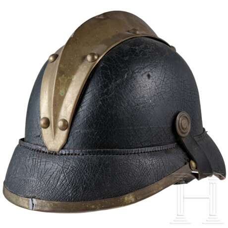 Schirmmütze und fünf Helme der Feuerwehr - Foto 14