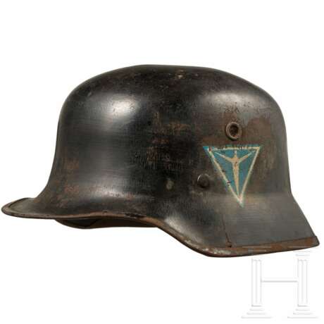 Luftschutzhelm der Junkers-Werke - фото 1