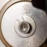 Stationsuhr der Bundeswehr mit Metallhalterung, Junghans - photo 4