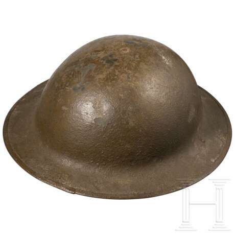 Stahlhelm M 17 "Brodie" eines Veteranen der 1. Infantry Division "Big Red One" - photo 4