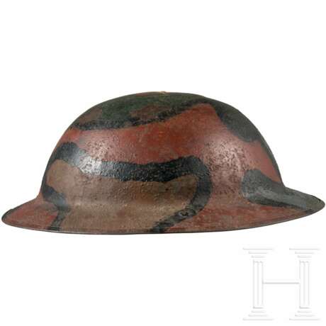 Stahlhelm M 17 "Brodie" eines Veteranen - photo 2