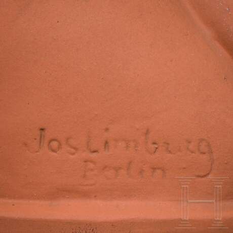 Josef Limburg (1874 - 1955), Mutter mit Kind (Nr. 607), Cadinen-Manufaktur, Berlin, 1. Hälfte 20. Jhdt. - photo 3