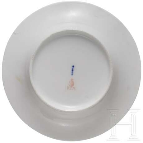 Facettierte Tasse mit Untertasse, KPM, Berlin, 1. Hälfte 19. Jhdt. - photo 5