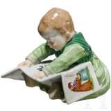 Hentschelkind bzw. "Kind mit Bilderbuch", Konrad Hentschel, 1904 (Entwurf), Meissen, 1924-34 (Ausführung) - Foto 1
