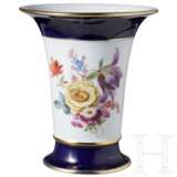Zwei Porzellanvasen mit Blumen, Meissen, 1924-34 - photo 7