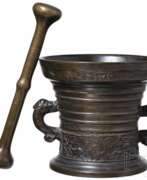 Gegenstände aus Metall. Renaissance-Bronzemörser, Niederlande, datiert 1573