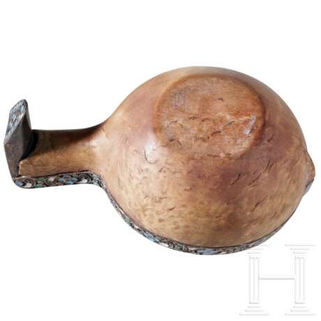 Kleiner Holz-Kowsch mit Cloisonné-Email, Russland, wohl St. Petersburg, Grigorij Pankratym, 1908 - photo 3