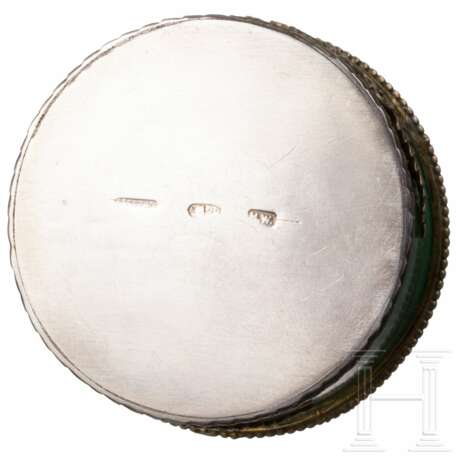 Kleine Guilloché-Emaille-Deckeldose (Pillendose), 2. Hälfte 20. Jhdt. - photo 4
