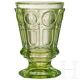 Reliefierter Uranglas-Becher, wohl Russland, Maltsov-Fabrik, 19. Jhdt. - Foto 1