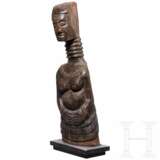 Weibliche Figur der Ndengese, Kongo, 1. Hälfte 20. Jhdt. - Foto 2