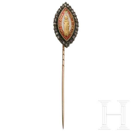 Diamantbesetzte goldene Anstecknadel mit Würdenträger - фото 1