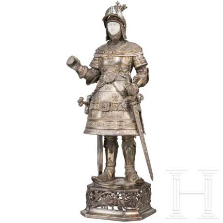 Historismusfigur eines Ritters nach den Figuren am Grab von Maximilian I. ("Schwarze Mander") in der Innsbrucker Hofkirche, Hanau, Neresheimer & Söhne (gegr. 1893), um 1900 - photo 1