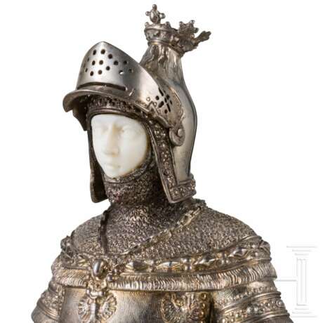 Historismusfigur eines Ritters nach den Figuren am Grab von Maximilian I. ("Schwarze Mander") in der Innsbrucker Hofkirche, Hanau, Neresheimer & Söhne (gegr. 1893), um 1900 - photo 3