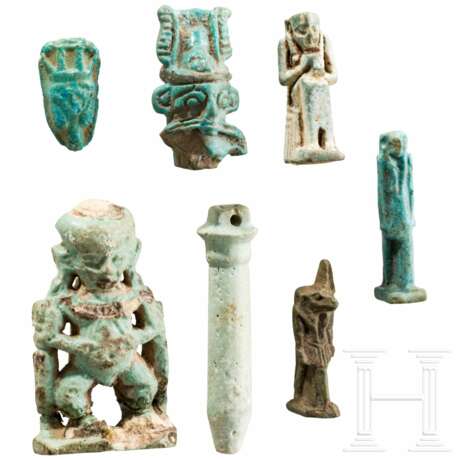 Sieben altägyptische Fayence-Amulette, Spätzeit, mittleres Drittel 1. Jtsd. v. Chr. - Foto 1