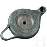 Öllampe aus Bronze, griechisch, 4. Jhdt. v. Chr. - Foto 1
