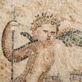 Römisches Mosaik mit Eros auf einem Löwen, Mitte 3. Jhdt. n. Chr. - photo 3