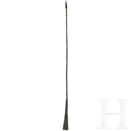 Eisenspitze mit Tülle eines Pilums, antoninisch, 2. Hälfte 2. Jhdt. n. Chr. - photo 2