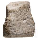 Weihealtarfragment aus Kalkstein, römisch, 2. - 3. Jhdt. n. Chr. - Foto 2