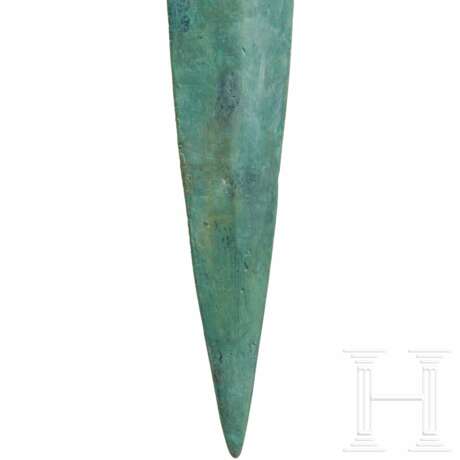 Mittelbronzezeitliches Schwert, Südosteuropa, 14. Jhdt. v. Chr. - фото 6