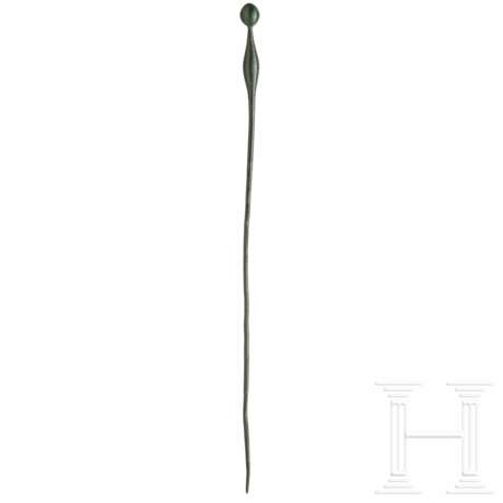 Mittelbronzezeitliche Gewandnadel, Südosteuropa, 15. - 14. Jhdt. v. Chr. - photo 2