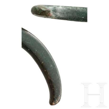 Halsring und Kette aus Spiralrollen mit Radanhänger, Urnenfelderzeit, 12. - 11. Jhdt. v. Chr. - фото 4