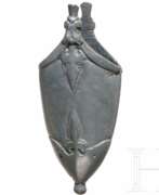 Art ancien et fouilles. Bronzenes Ortband, wikingisch, 10. Jhdt.