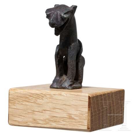Hochmittelalterliche Bronzefigur eines Fabelwesens, 12. - 13. Jhdt. - photo 2