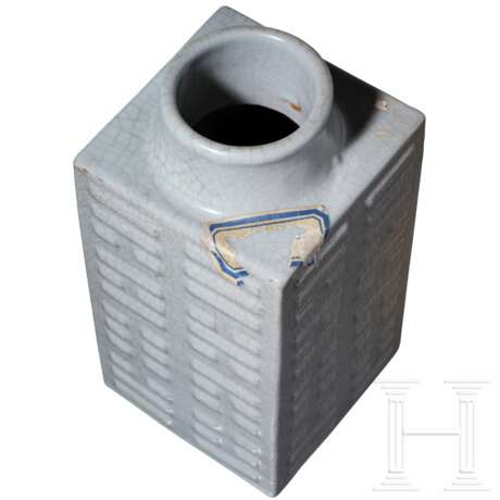 Kong-Vase mit Guangxu-Sechszeichen-Marke und wahrscheinlich aus der Periode (19./20. Jhdt.), China - photo 4