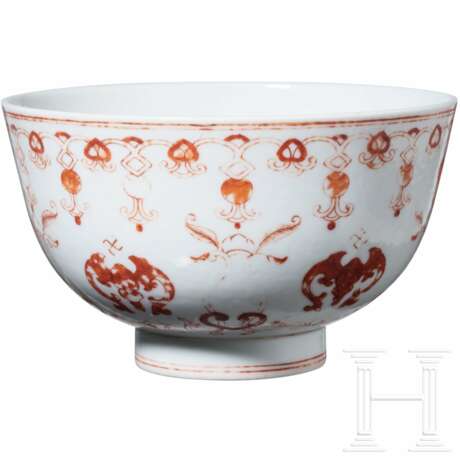 Eisenrot bemalte Schale mit Fledermäusen und Daoguang-Sechszeichenmarke, China, wohl aus dieser Zeit (um 1840) - photo 5