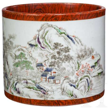 Großer Famille-rose-Pinseltopf in Holzoptik, China, wohl spätes 19./Anfang 20. Jhdt. - Foto 1