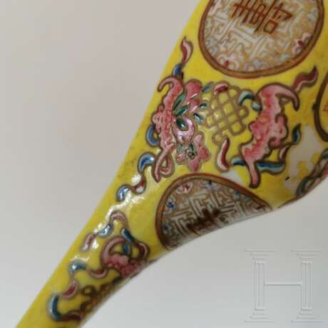 Seltener famille-rose-Löffel mit Guangxu-Marke und aus der Zeit, China, 19./20. Jhdt. - photo 2
