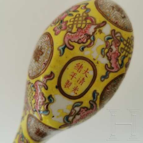 Seltener famille-rose-Löffel mit Guangxu-Marke und aus der Zeit, China, 19./20. Jhdt. - photo 13
