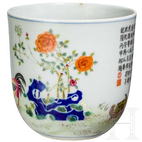 Seltene Famille-Rose-Tasse "Junge mit Hühnern", China, wohl spätes 19./Anfang 20. Jhdt. - фото 8