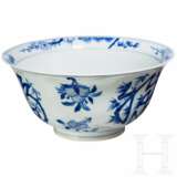 Blau-weiße Schale mit dem Symbol für Langlebigkeit "Shou", China, wohl Kangxi-Periode - Foto 5