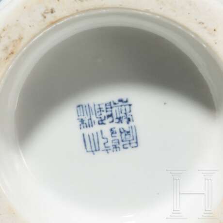 Blau-weiße Kanne, China, 20. Jhdt. - Foto 3