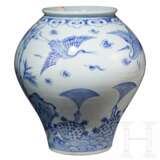 Porzellanvase und chinesischer Holz-Drache, Korea/China, 20. Jhdt. - Foto 2