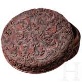 Rotlack-Dose mit Drachen, China, Qing-Dynastie, um 1900 - photo 2
